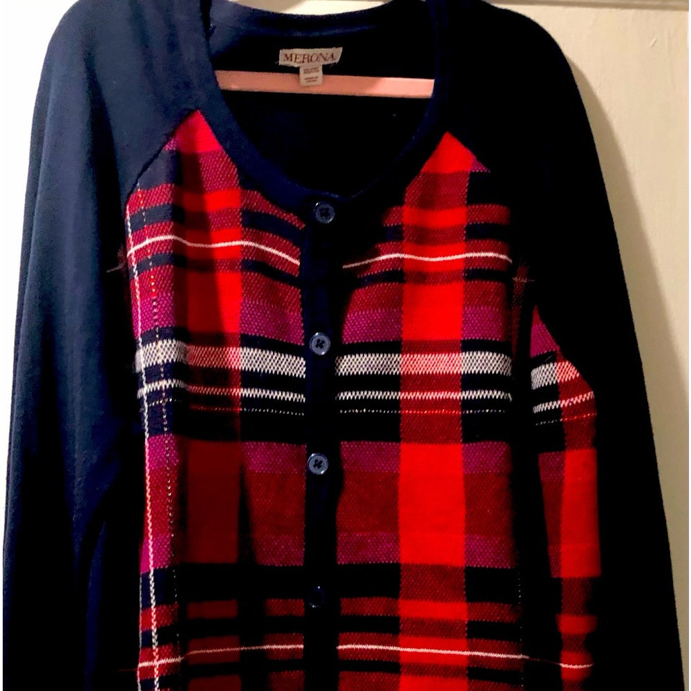 Preppy light sweater XXL for women / girls.